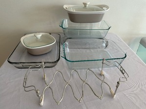 lot 209 image: Practical Kitchen Items Corning Ware, Pyrex and Anchor Hocking Baking Dishes