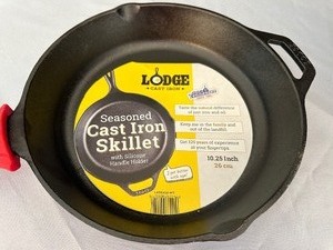 lot 212 image: NEW Lodge Cast Iron Pan