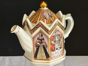 lot 29 image: Sadler Teapot King Henry VIII and His Six Wives