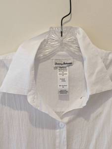 lot 197 image: Womans Tommy Bahama Long White Button Up Top