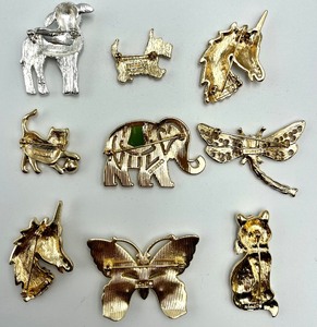 lot 147 image: Rhinestone Animal Monet Brooch Pins