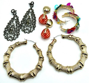 lot 182 image: Vintage and Flashy Jewelry Finds with Bonus Bags