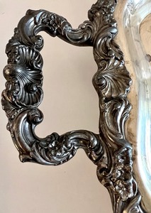 lot 189 image: Large and in Charge Sheffield Silver Platted Tray