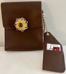 lot 192 image: Bling Four Flashy Finished Susi Bash handbags