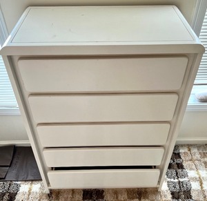 lot 271 image: Retro 5 Drawer Dresser