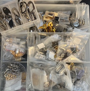 lot 355 image: Wide Variety of Clasps and Closures