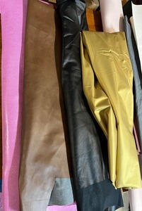 lot 170 image: Vinyl of Colors and Sizes