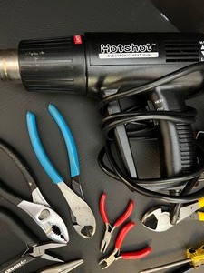 lot 390 image: Bring on the Heat