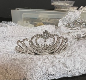 lot 294 image: Bridal Bounty