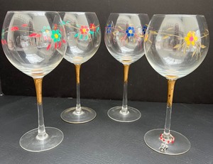 lot 403 image: Charming and Unusual Glassware