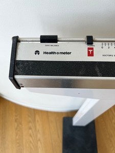 lot 411 image: Health O Meter Bathroom Scale