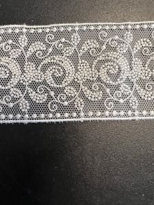 lot 419 image: Antique French Guipure Lace - White