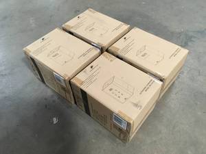 lot 25 image: Lot of 4 120V 60Hz Ultra Sonic Humidifier, Review all pictures