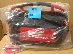Milwaukee  20 in. PACKOUT Tote Customer return Review all pictures