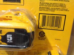 DEWALT  20V MAX XR Premium Lithium-Ion 5.0Ah Battery Pack (2 Pack), Charger and Kit Bag Customer return Review all pictures