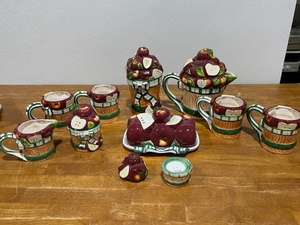 Vintage Apple Themed Youngs Kitchen Collection of Dishes