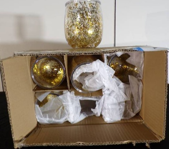 Lot of 12 Holiday Glitter Cups