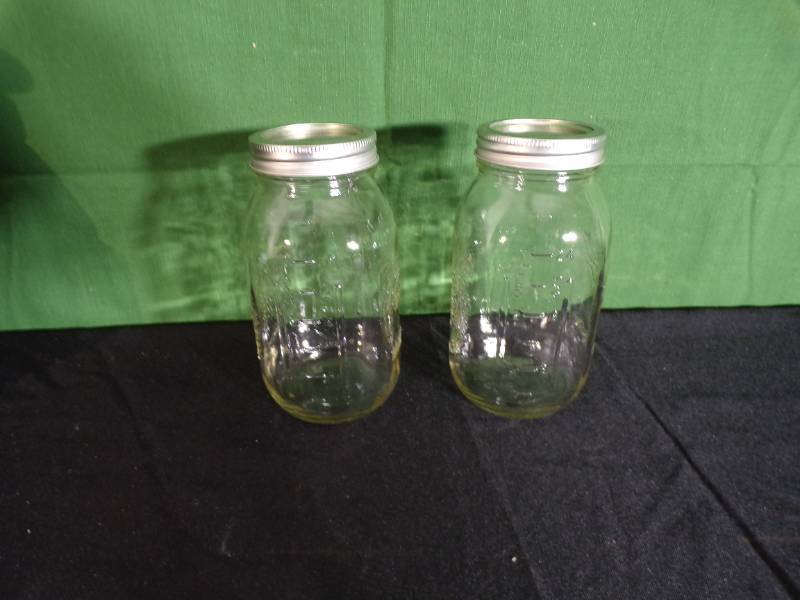 Brand New Lot of 2 Mason Jars with Lids
