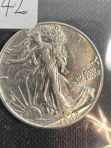 1942 US WALKING LIBERTY HALF DOLLAR UNC