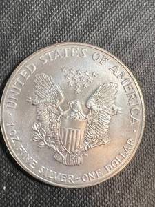 1992 AMERICAN SILVER EAGLE 1 TROY OZ .999 FINE SILVER