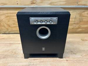 lot 76 image: YAMAHA YST-SW015 Powered Subwoofer