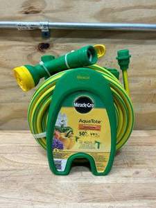 lot 24 image: Miracle-Gro SMG12812 Mini Hose Reel with Nozzle, Green