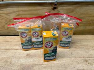 lot 91 image: ARM & HAMMER Lot of 8 Boxes of Cat Litter Deodorizer (1 LB each)
