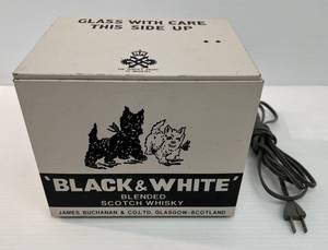 lot 1 image: 1960s Animated Pop Up With Barking Noise Black & White Blended Scotch Whiskey Scottie Dogs Advertising Display (Working Condition) 8 x 7 x 6
