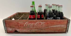 lot 26 image: Vintage Coca-Cola Wood Crate With Coca-Cola Bottles Some Full