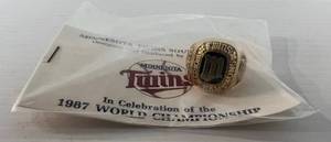 lot 51 image: 1987 Minnesota World Championship Souvenir Ring NIB