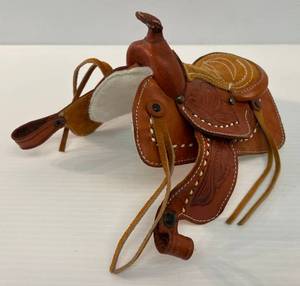 lot 96 image: Miniature Ornate Leather Saddle Possible Salesman Sample 7 x 7 x 6