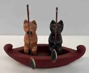 lot 100 image: Vintage 1960s Two Cats Fishing Fishes In A Boat Pirogue Hand Painted & Carved Wood