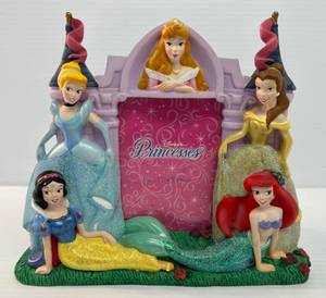 lot 129 image: Vintage Disney Princess Photo Frame
