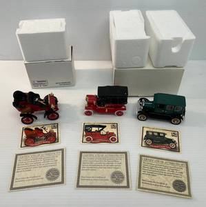 lot 200 image: National Motor Museum Mint Die-Cast Cars Including 1903 Ford, Model A , 1909 Ford Model T , 1926 Ford Fordor