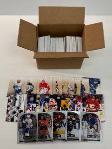lot 212 image: Group Of Misc. Unsorted NHL Cards In Box