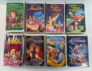 lot 213 image: Group Of Walt Disney Classics Black Diamond VHS Tapes