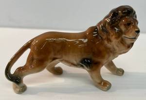 lot 228 image: Vintage Ceramic Hand Decorated Lion With Partial Japan Paper Tag (Some Crazing Cracks In Clear Coat On Bottom) 5 W x 3 14 T