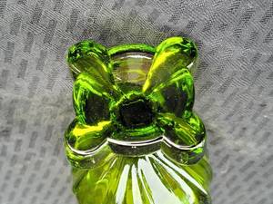 lot 20 image: Mid Century Green Viking Glass Vase 13