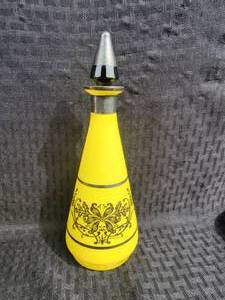 lot 4 image: Sterling Detailed Art Deco Glass Decanter and Cordial Glasses (Czech made)