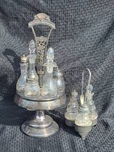 lot 107 image: Silverplate Victorian Cruet Caddy