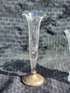 lot 107A image: Elegant Crystal Vases  Sterling  Base