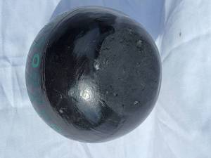 lot 69D image: Vintage Green Harlequin on Black Ceramic Ball Vase