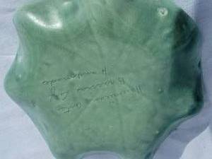 lot 69B image: Vintage Hawaiian Arts Brassia Leaf Dish