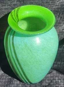 lot 59 image: Cavalier Studio Art Glass Vase - Sea Green