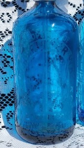 lot 130B image: Amazing Vintage Fountain Seltzer Bottles A- Blue - Set of 3