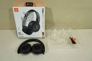 JBL Tune 660NC Bluetooth Noise-Cancelling Over-the-Ear Headphones � Black