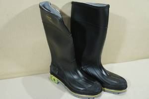 Servus Steel Toe Poly Rain Boots -Mens Size 7, Black
