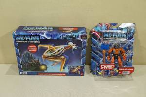He Man Masters of the Universe Talon Fighter and Man-At-Arms Figure