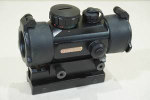 lot 27 image: TruGlo Red and Green Dot Rifle Sight with Mount