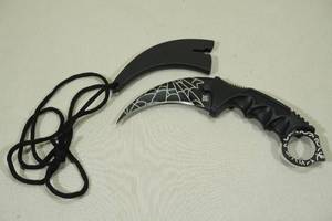 lot 119 image: Day Zero Survival Karambit Style Knife - Spider Web